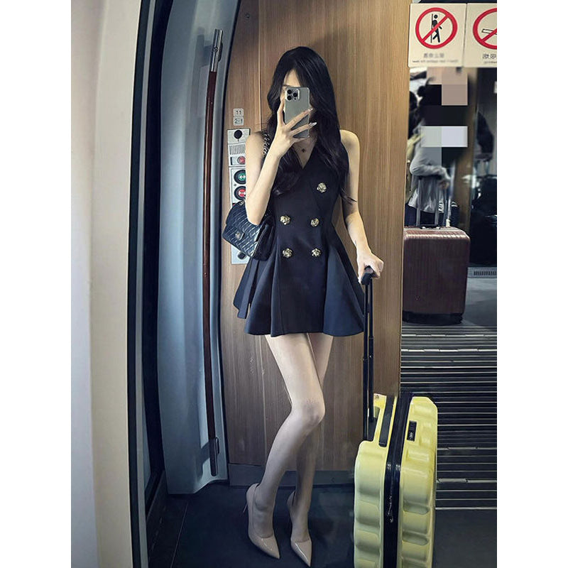 Women's V-neck Tight Waist A- Line Pleated Short Skirt