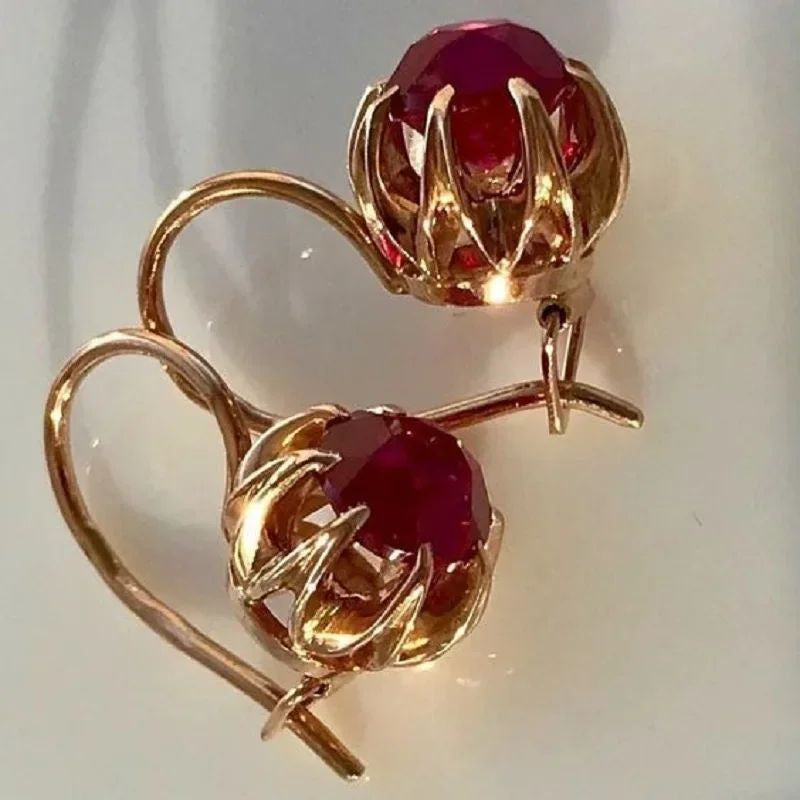 Exquisite Women's Natural Freshwater Pearl Gold-plated Red Pendant Earrings