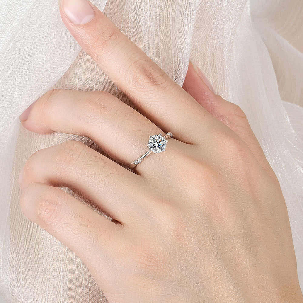 S925 Sterling Silver Diamond-studded Ring 1 Karat Women's Simple
