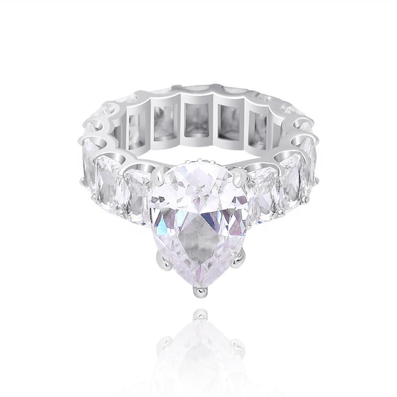 Luxury Fashion Iced Out Bling Water Drop Pinky Baguette Finger Rings For Girls Women Charm Engagement Jewelry Gifts