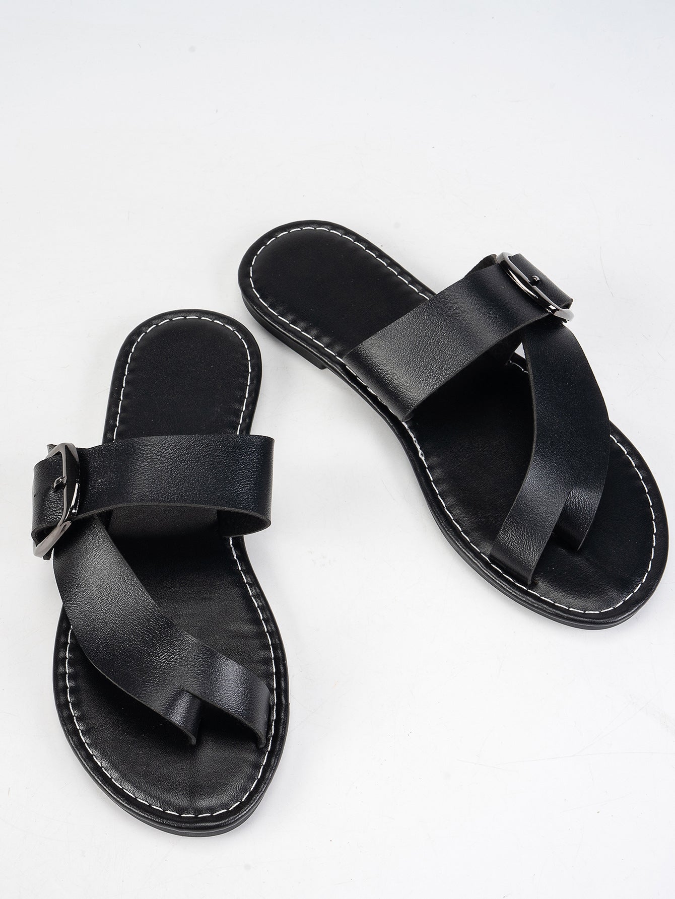 Summer Buckle Toe Clip Sandals Fashion Flat Beach Shoes Casual Comfortable Slides Slippers