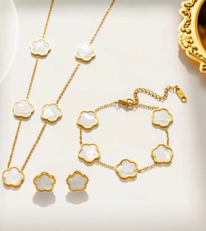 Small Fresh And Lovely Green Drop Gum Flower Gold Bracelet Jewelry