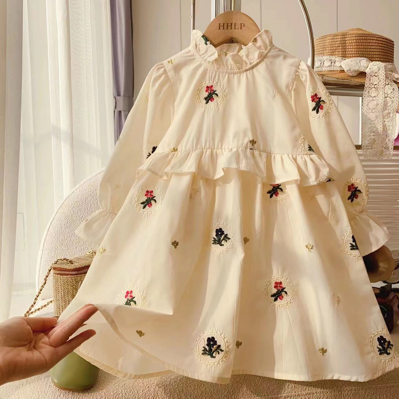New Girls Flower Embroidery Complex Dress