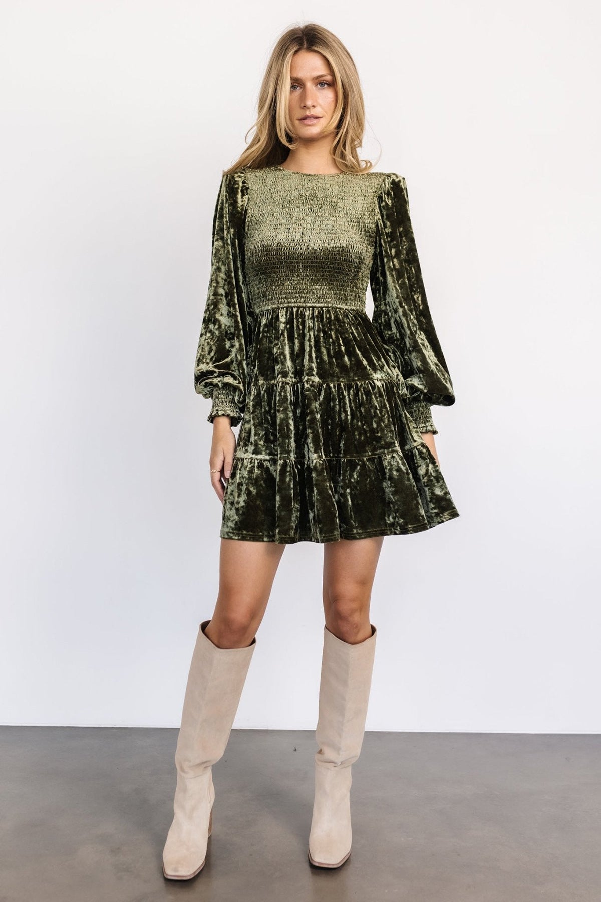 Women's Long-sleeved Ruffled Round Neck Skirt