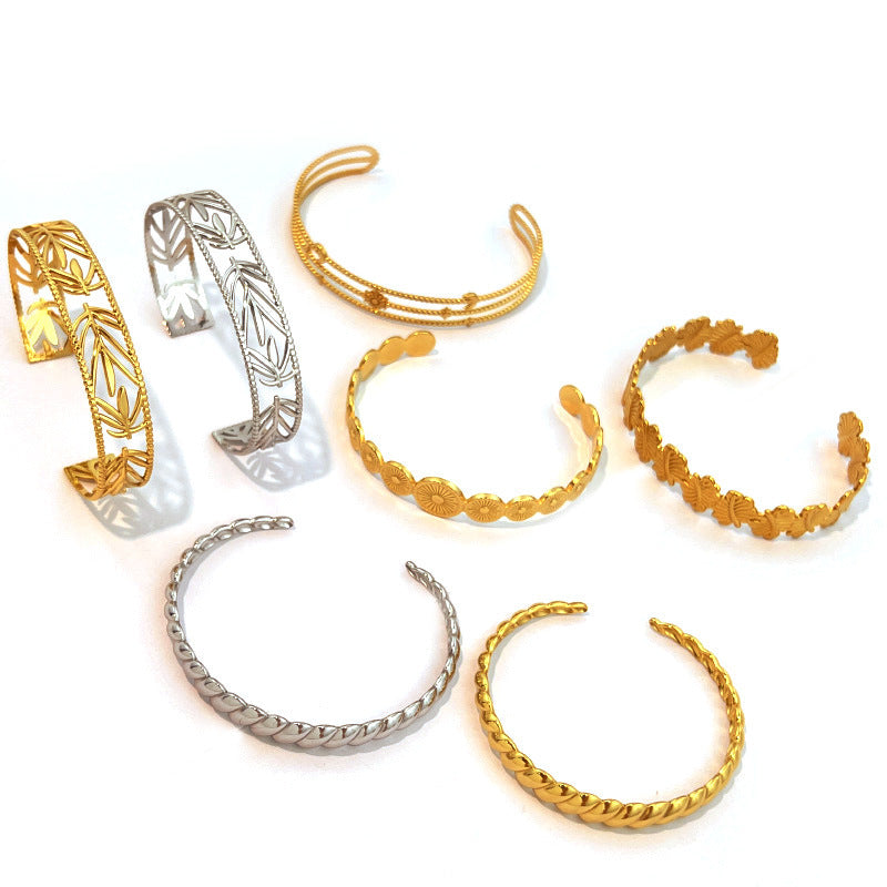 Stainless Steel Plated 18K Flower Titanium Steel Open-end Bracelet